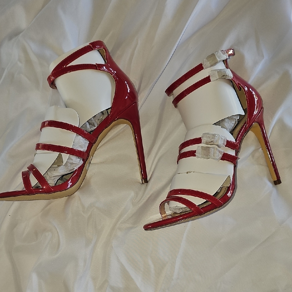 Elegant Red Strappy Heels - Picture 3 of 6